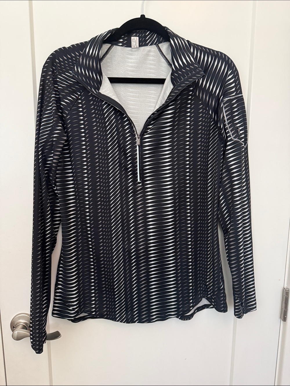 Under Armour Black and White Quarter-Zip Performance Pullover